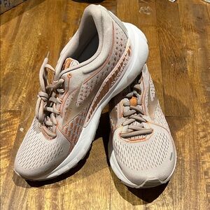 Brooks Women's Adrenaline GTS 21 Running Shoes